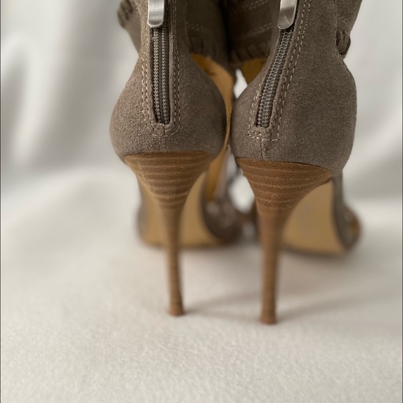 Chinese Laundry Sante Fe Grey Suede Leather Fringe Open Toe Sandals size 10 - Picture 15 of 16